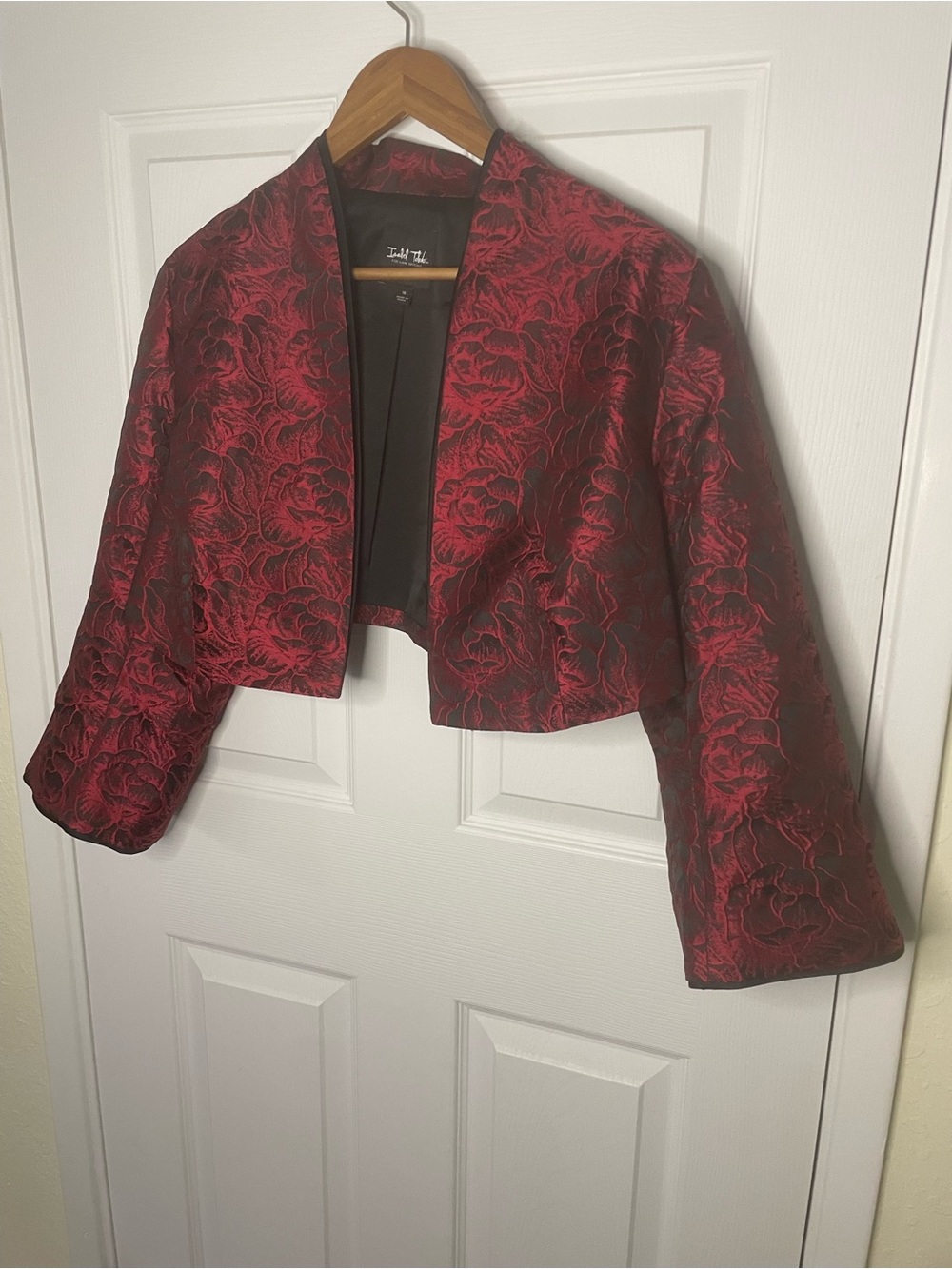 Isabel Toledo x Lane Bryant Red Black Floral Brocade Cropped Jacket Open Front